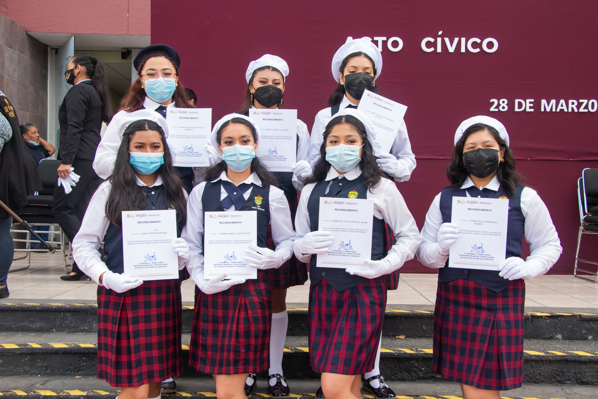 Entrega de reconocimientos a participantes del Encuentro de Bandas de Guerra