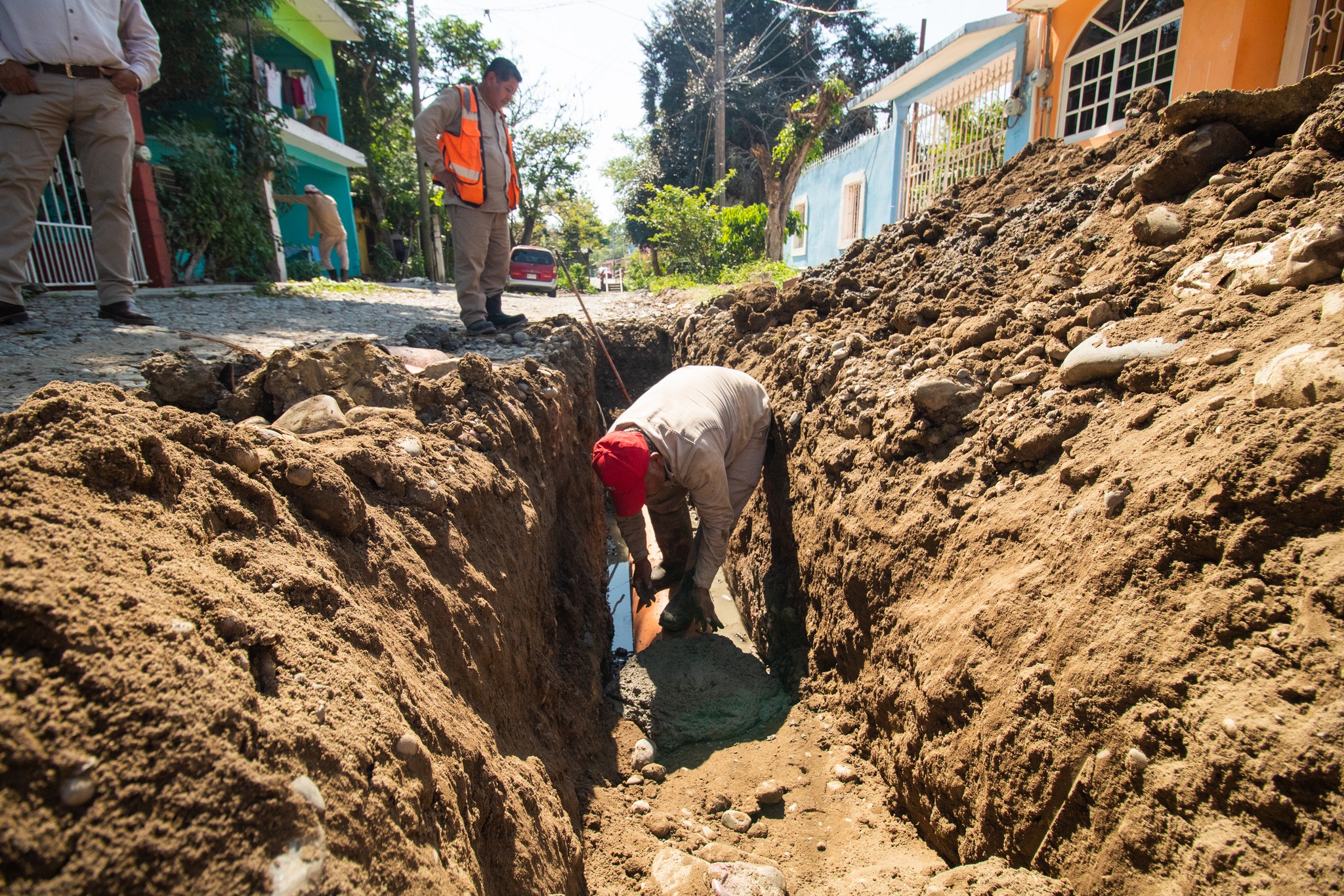 Rehabilitación al sistema de drenaje en la colonia Manuel Ávila Camacho