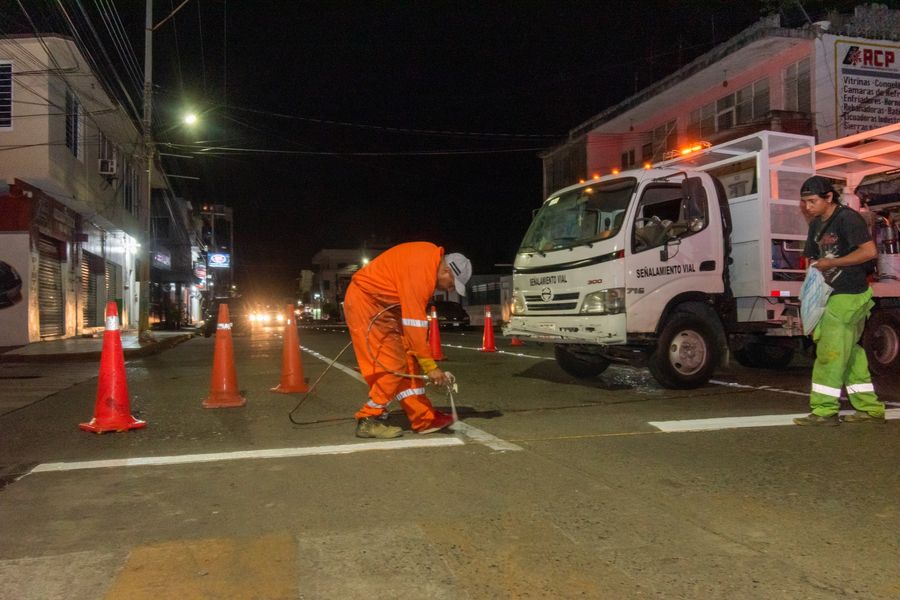 Trabajos de balizamiento e instalación de vialetas reflejantes