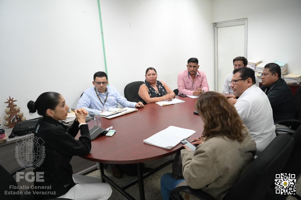 Fiscal general supervisa trabajos de investigación en la unidad integral de procuración de justicia en poza rica