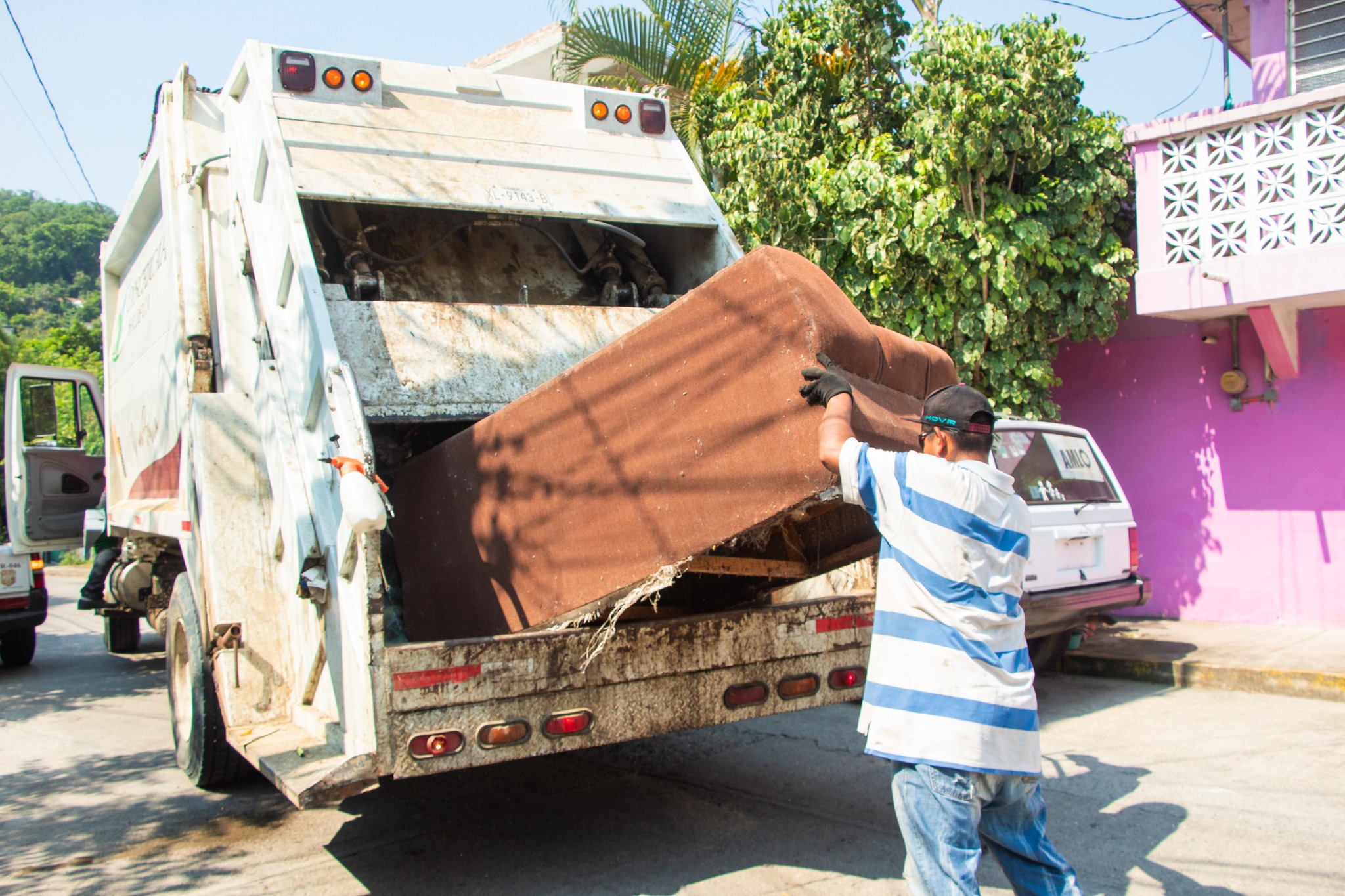 Éxito Rotundo en la Jornada de Descacharrización en la Colonia Petromex