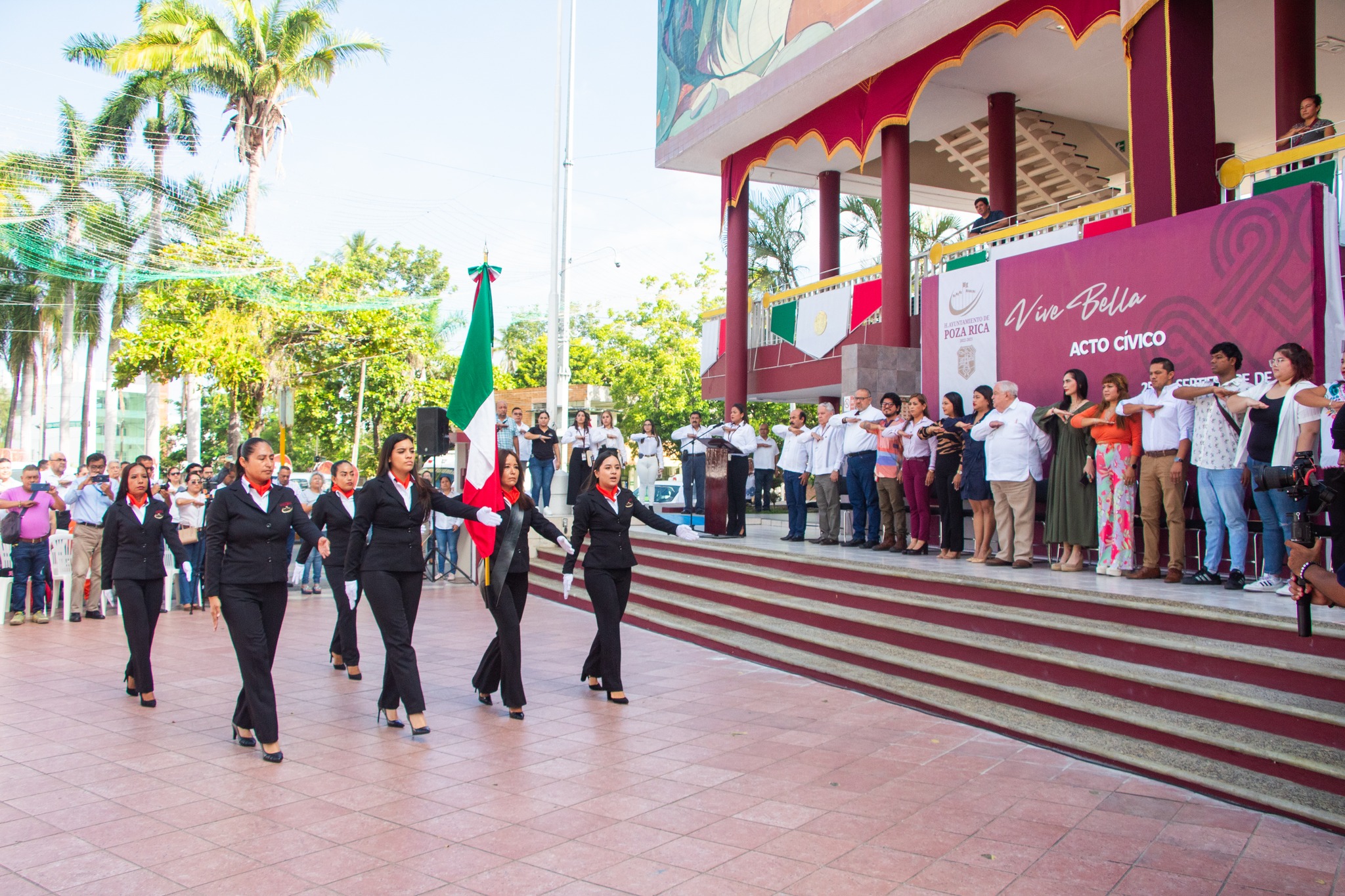 Autoridades Municipales en Poza Rica Portan Distintivo Naranja en Acto Cívico en Contra de la Violencia hacia las Mujeres