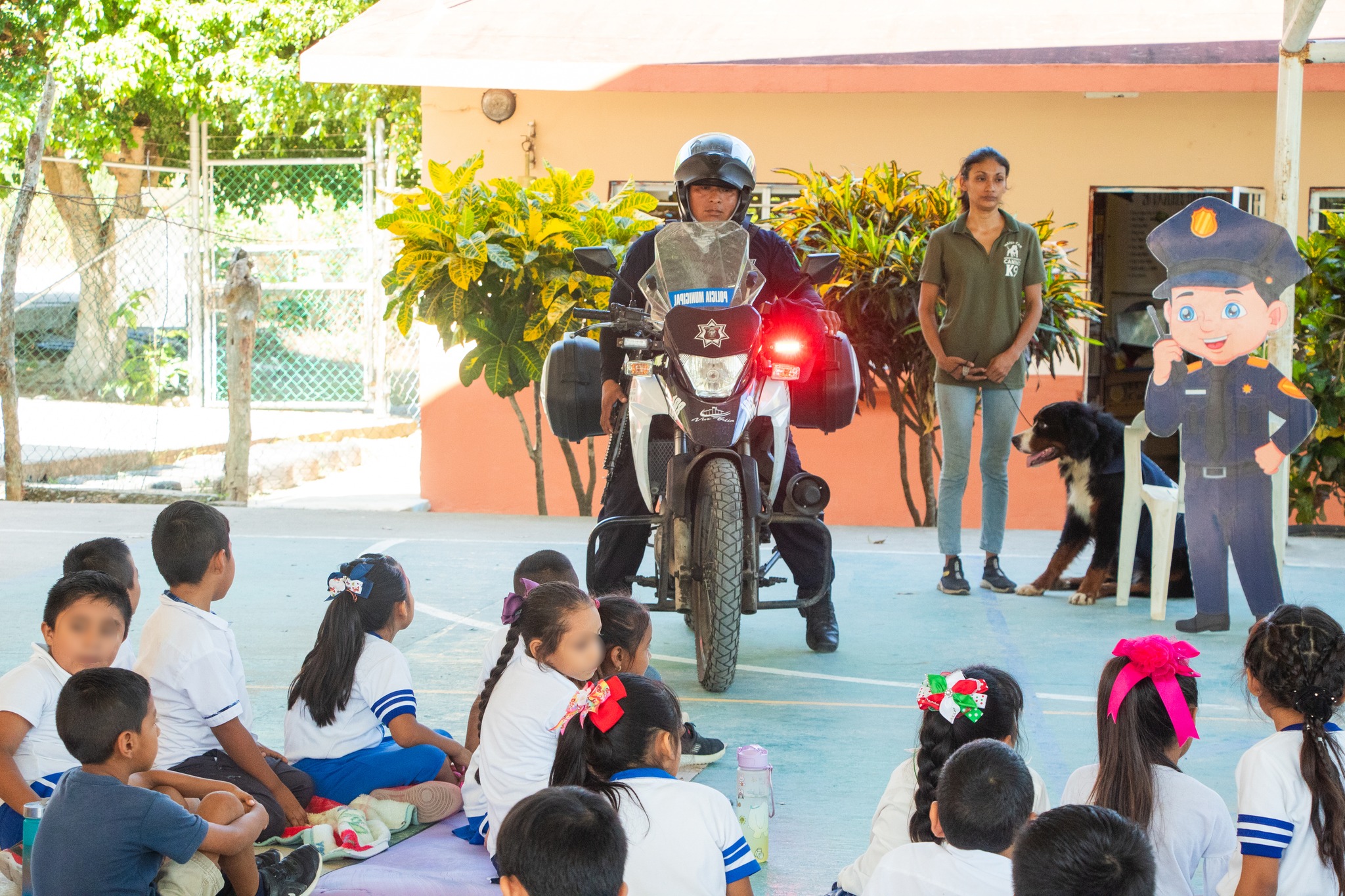 Programa «Policía Amigo» Llega a la Escuela Primaria Oscar Torres Pancardo en Poza Rica